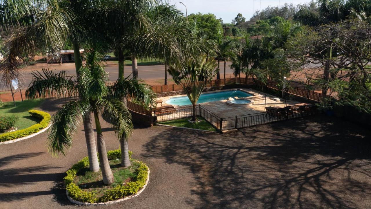 Oaky Hotel Posadas